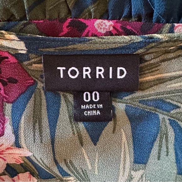 TORRID Babydoll Chiffon Button-Front Floral Teal Tunic Top - Picture 11 of 13